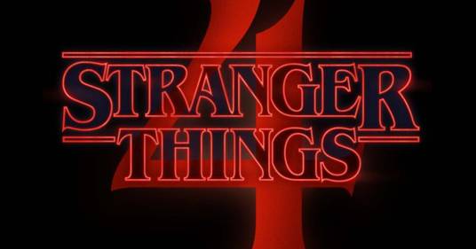 Stranger Things: spunta il video in cui Joseph Quinn impara a suonare Master of Puppets