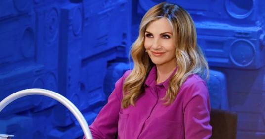 Lorella Cuccarini lascia “Amici”? Ecco come stanno davvero le cose