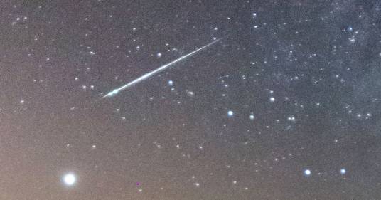 Meteorite di un metro di diametro illumina il cielo della Francia