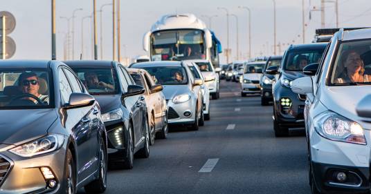 Traffico in autostrada? Spesso è colpa delle “code fantasma”: scopri come evitarle