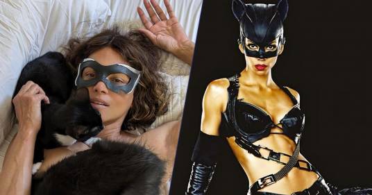 Halle Berry posa nuda per il ventesimo anniversario di Catwoman: le foto diventano virali