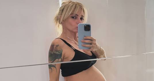 Veronica Peparini pubblica le foto del prima e dopo la gravidanza: “Non è facile sentirsi bene con il proprio corpo”