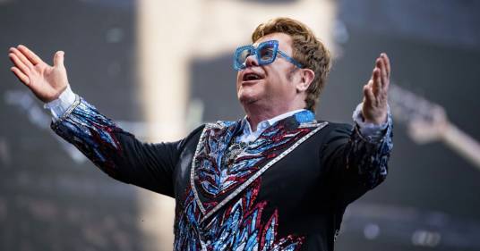Elton John vince il suo primo Emmy ed entra nella prestigiosa lista degli Egot