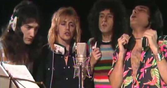 Queen: compie 46 anni “Somebody to love”