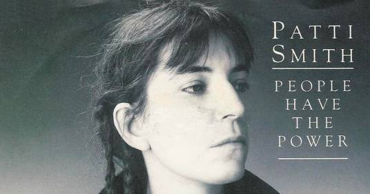 Patti Smith: compie 35 anni “People Have the Power”