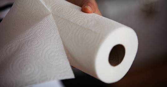 Ecco il “test del tovagliolo di carta” per capire se la vostra camera d’albergo è davvero pulita