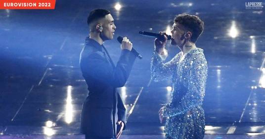 Eurovision 2022, il racconto della finale: Mahmood e Blanco fanno cantare Torino, i Måneskin “tornano a casa”