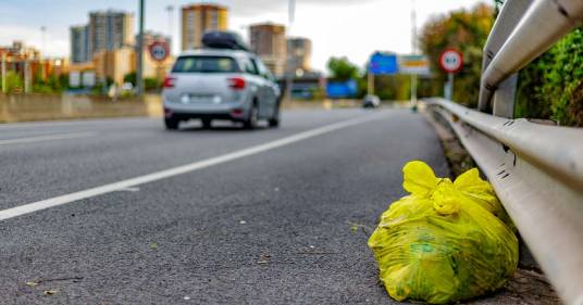 Se abbandoni rifiuti in città ti viene sequestrata l’auto: il provvedimento a Marsala