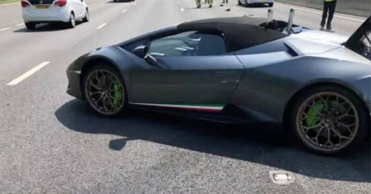 Appena 20 minuti dopo aver lasciato lo showroom distrugge la Lamborghini da oltre 260.000 dollari: il video