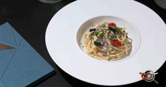 Spaghetto di mezzanotte aglio, olio, peperoncino e uova – Alessandro Borghese Kitchen Sound – After Midnight