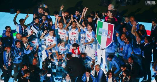 Serie A: Napoli festeggia lo scudetto, continua la volata Champions per le altre