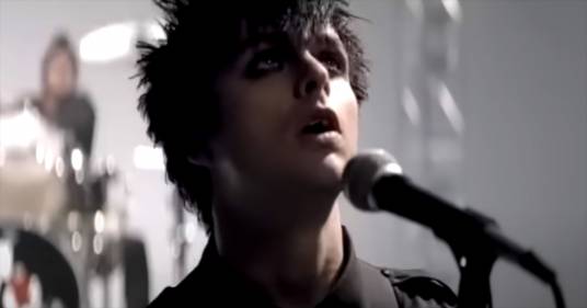 Green Day: compie 18 anni “Wake Me Up When September Ends”