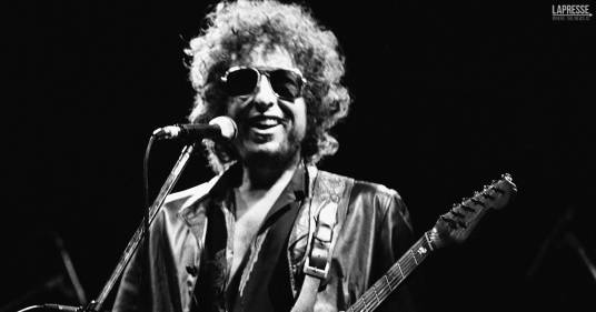 Bob Dylan: compie 50 anni l’iconica “Knockin ‘on Heaven’s Door”