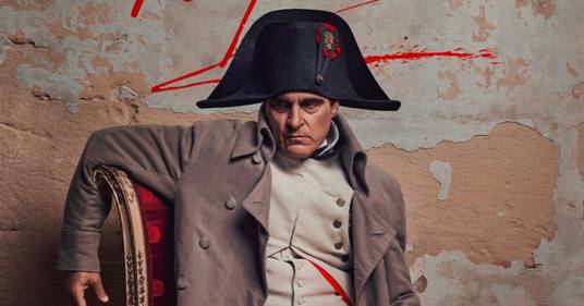 “Napoleon”: il primo trailer del film con Joaquin Phoenix è già un capolavoro