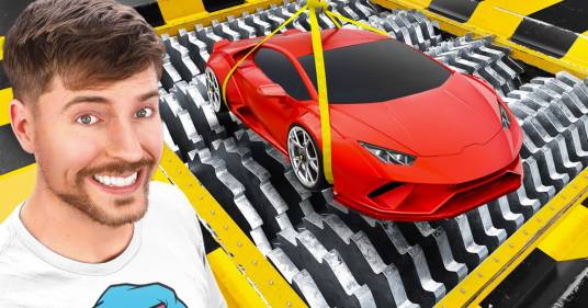 Questo youtuber ha distrutto una Lamborghini da 300.000 euro gettandola in un trituratore, ecco il video