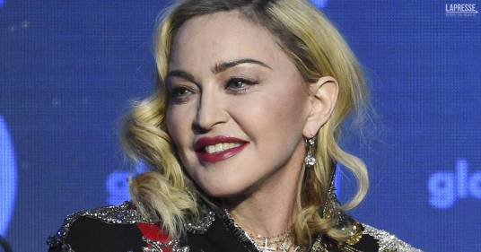 Due fan hanno denunciato Madonna perché i concerti sono iniziati troppo tardi