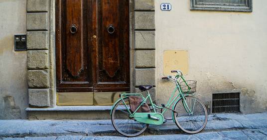 Pedala, risparmia, e fai bene all’ambiente: Firenze premia i cittadini che usano la bici