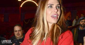 Ilary Blasi scatena le polemiche mostrando la sua nuova borsa: il prezzo è esorbitante