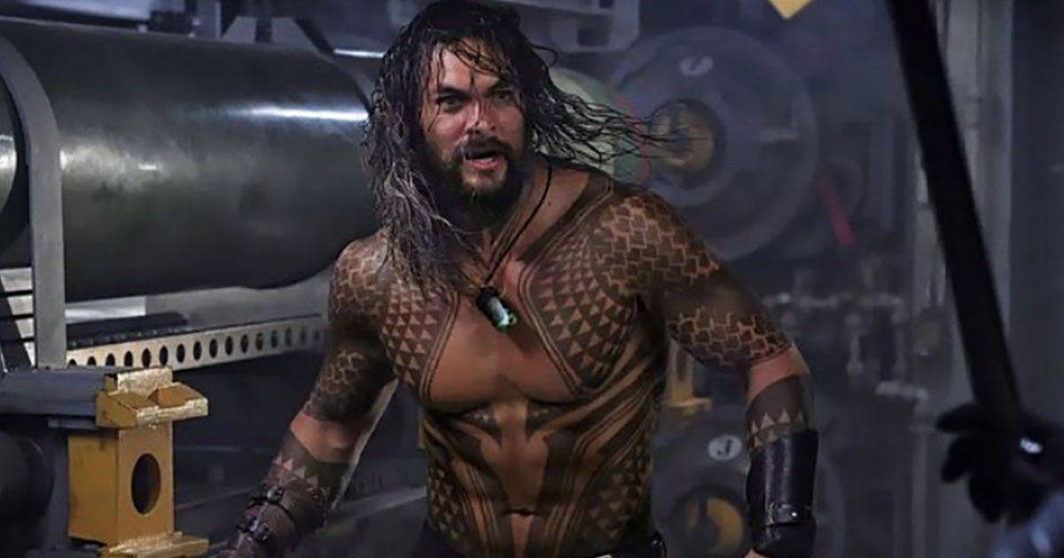Jason Momoa Regala Il Tridente Di Aquaman Ad Un Fan Malato Di Cancro