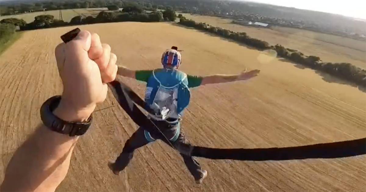 Il lancio pi basso del mondo con paracadute  record mondiale