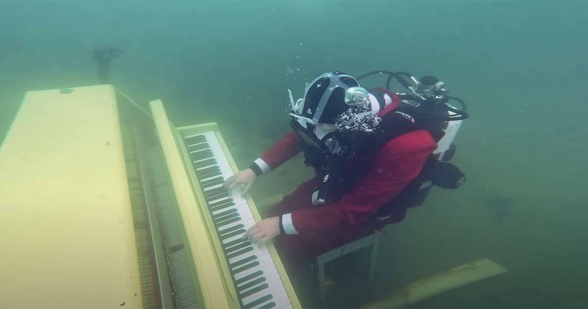 Suona “In fondo al mar” de “La immerso sott’acqua la folle