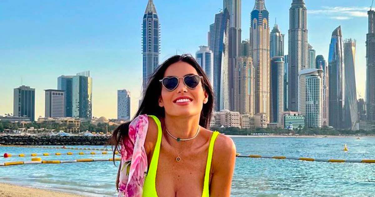 Le foto in bikini di Elisabetta Gregoraci a Dubai scatenano le critiche lei risponde cos