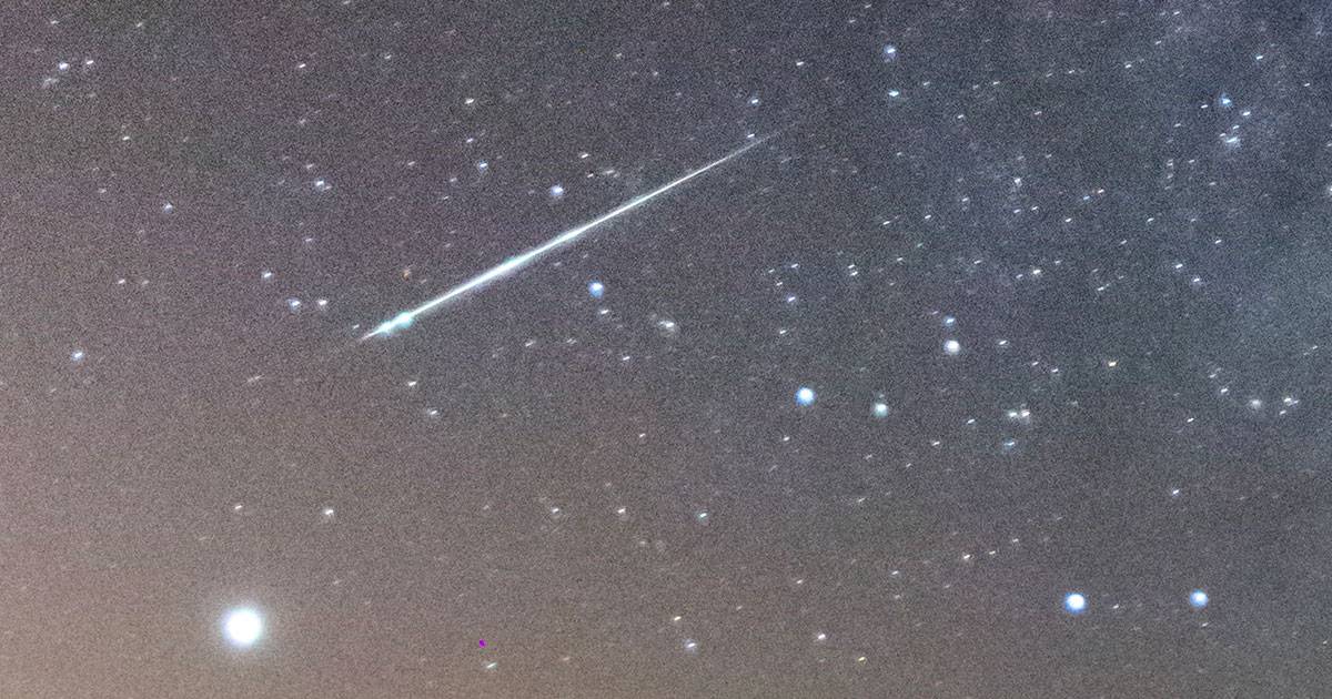 Meteorite di un metro di diametro illumina il cielo della Francia 