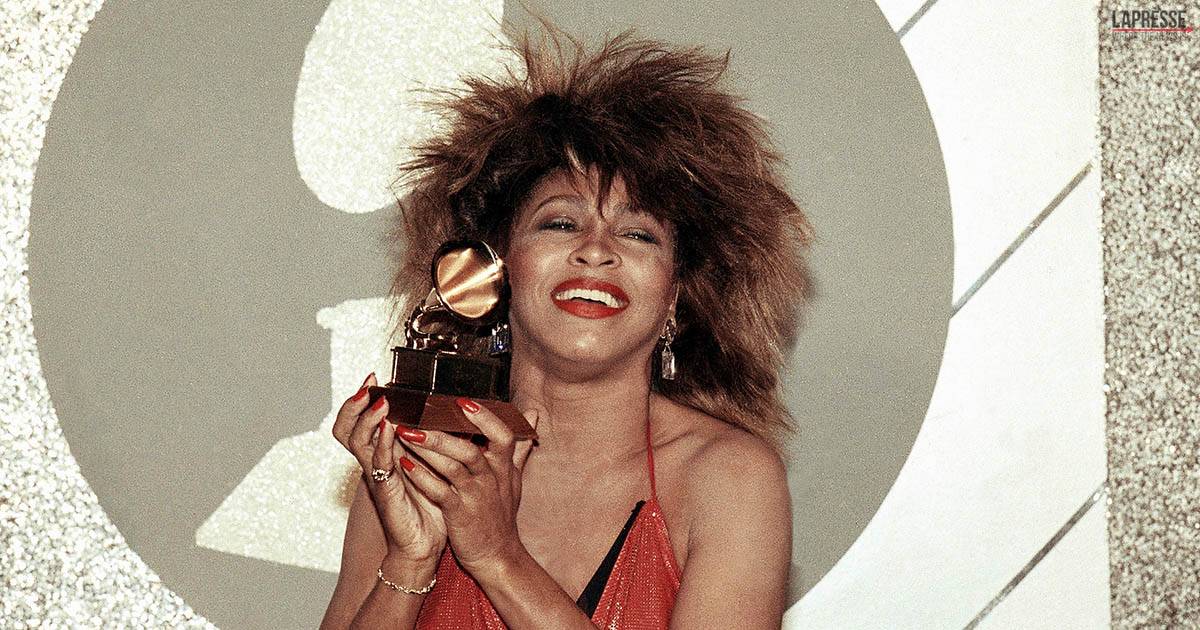 Gli amici i colleghi e i fan salutano Tina Turner i loro omaggi alla leggenda della musica