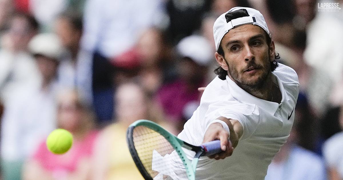 Lorenzo Musetti fa sognare lItalia chi  il tennista in semifinale a Wimbledon