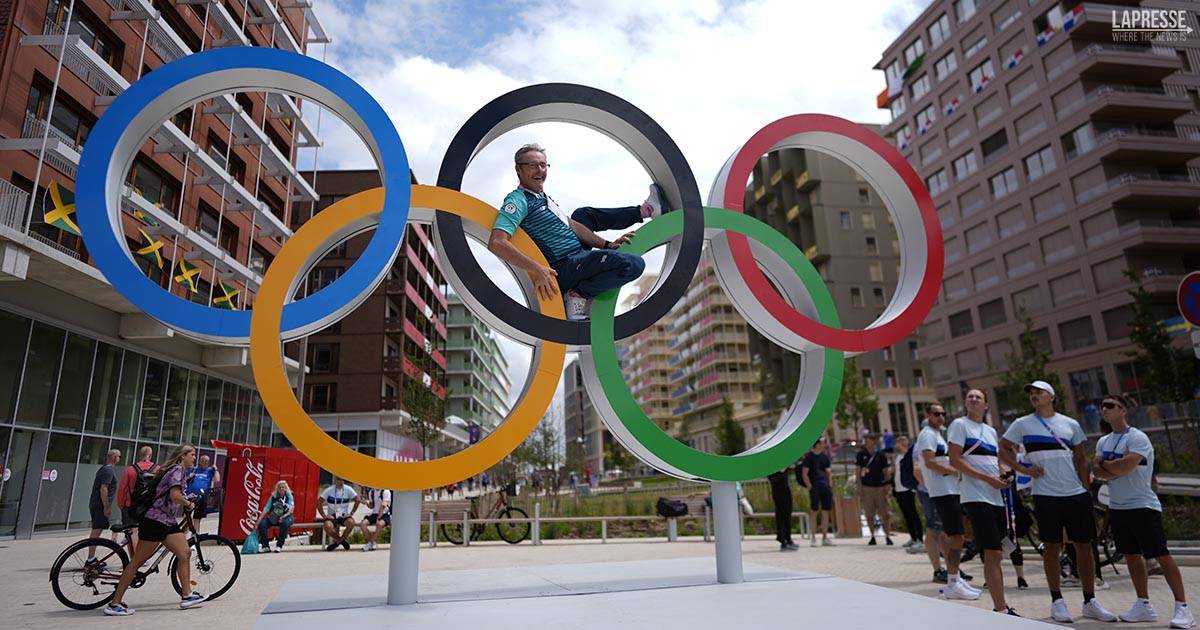 Quanto guadagnano gli atleti che vincono lOro alle Olimpiadi Le cifre Paese per Paese non tutti ricevono premi in denaro