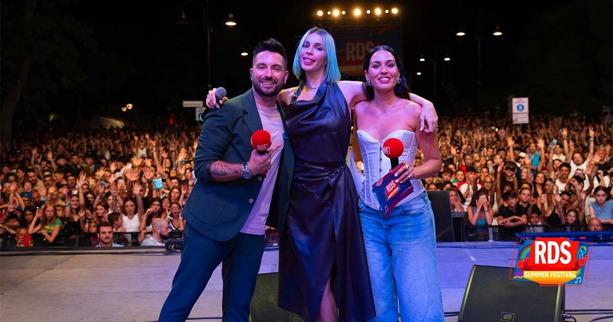 Rose Villain allRDS Summer Festival tutto il pubblico di Rimini canta Come un tuono