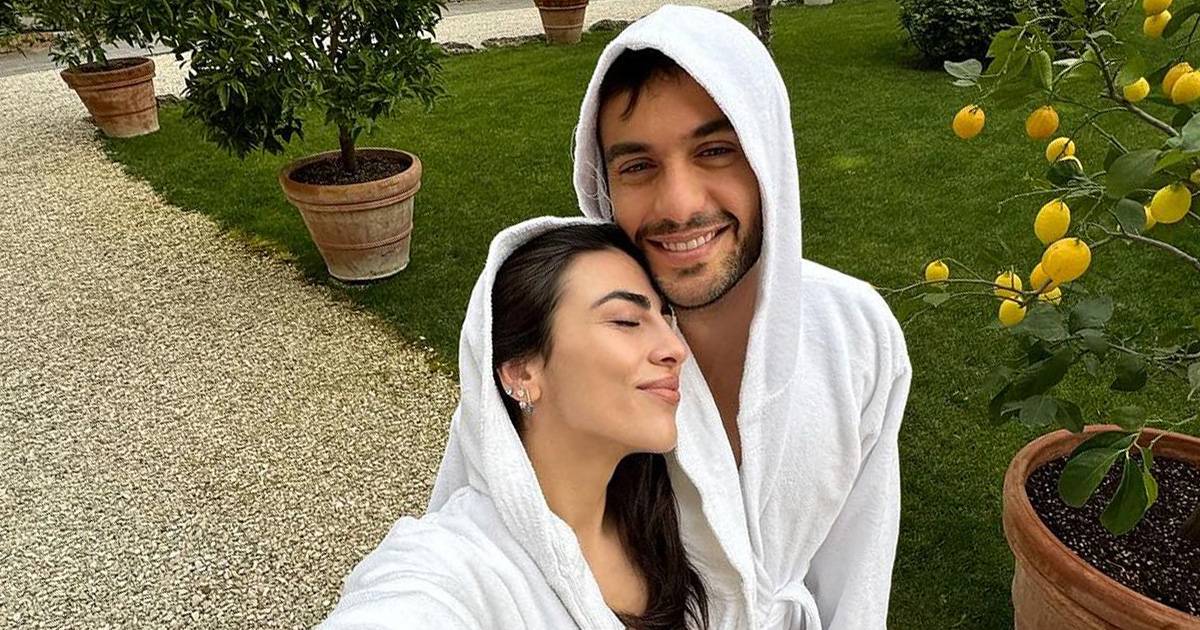 Giulia Salemi e Pierpaolo Pretelli saranno presto genitori la dolce foto della coppia col pancione