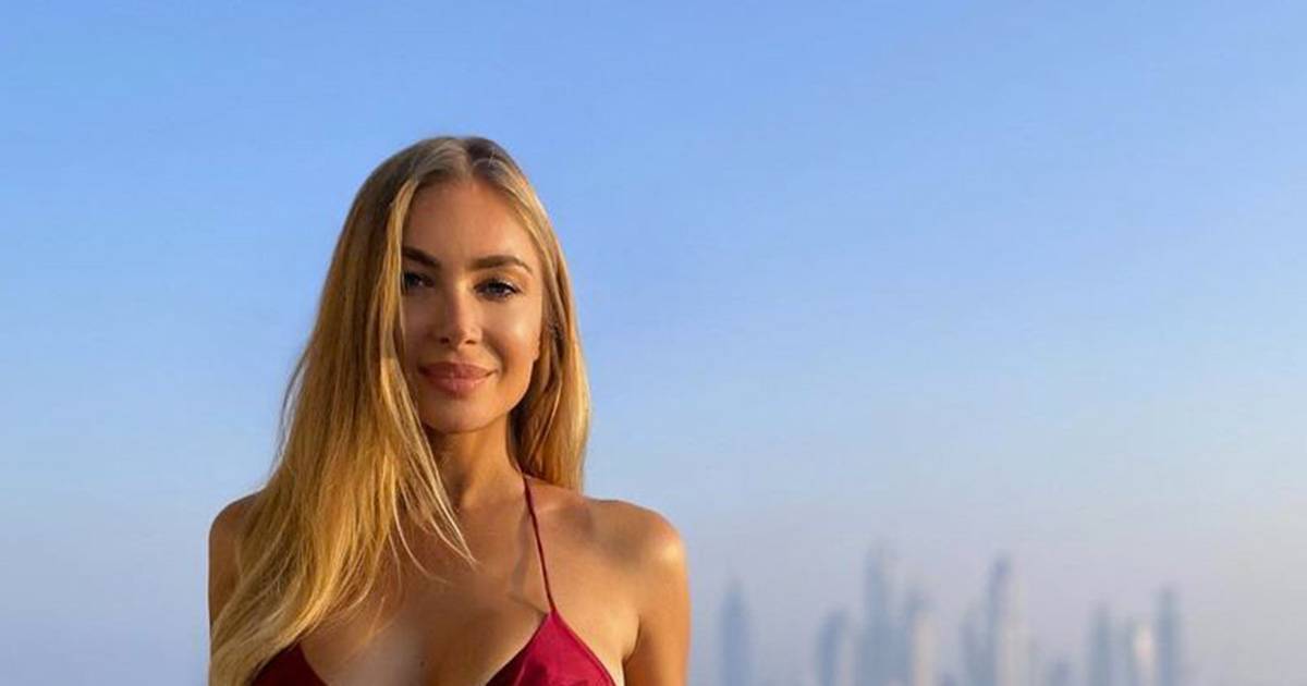 Avanti un altro il bikini mostra pi del dovuto Laura Cremaschi  stupenda