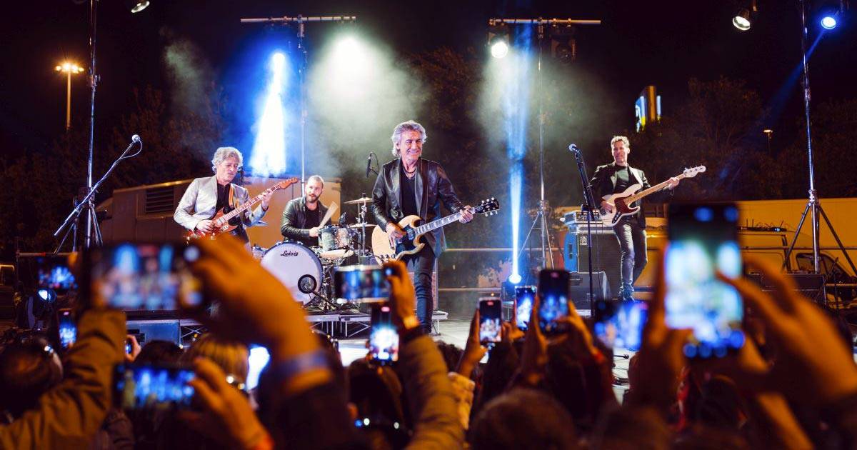 Ligabue il concerto in Autogrill per annunciare La notte di Certe Notti a Campovolo