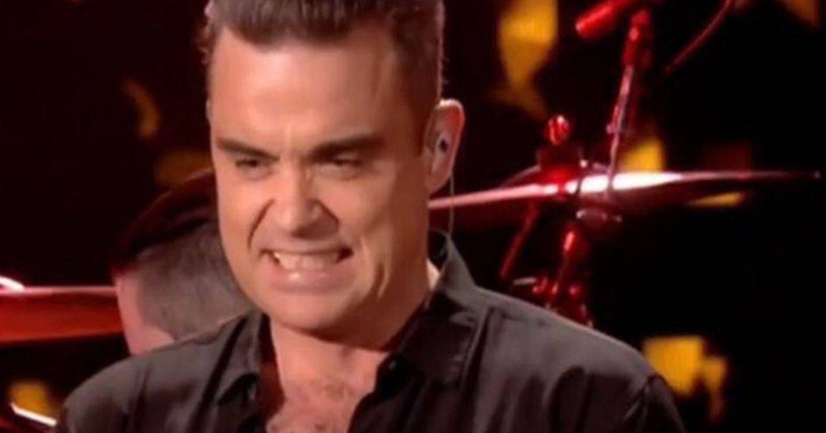 Cant Stop Christmas Robbie Williams diventa Boris Johnson