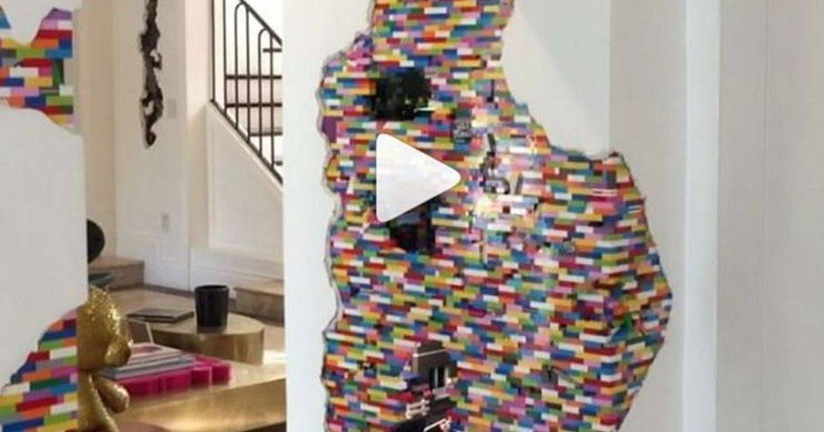 La nuova collezione di Adidas dedicata ai mattoncini Lego