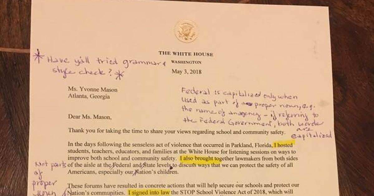 Riceve una lettera da Trump la prof gliela rimanda corretta dagli errori
