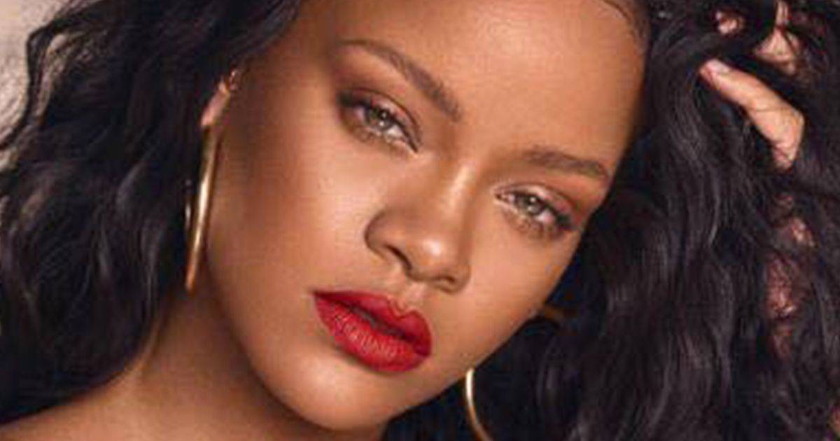 Rihanna lancia la sua linea di intimo sexy