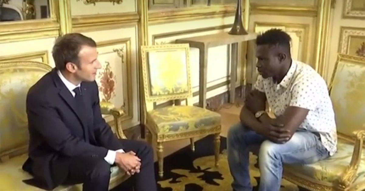 Macron riceve Spiderman del Mali eroe sar cittadino francese