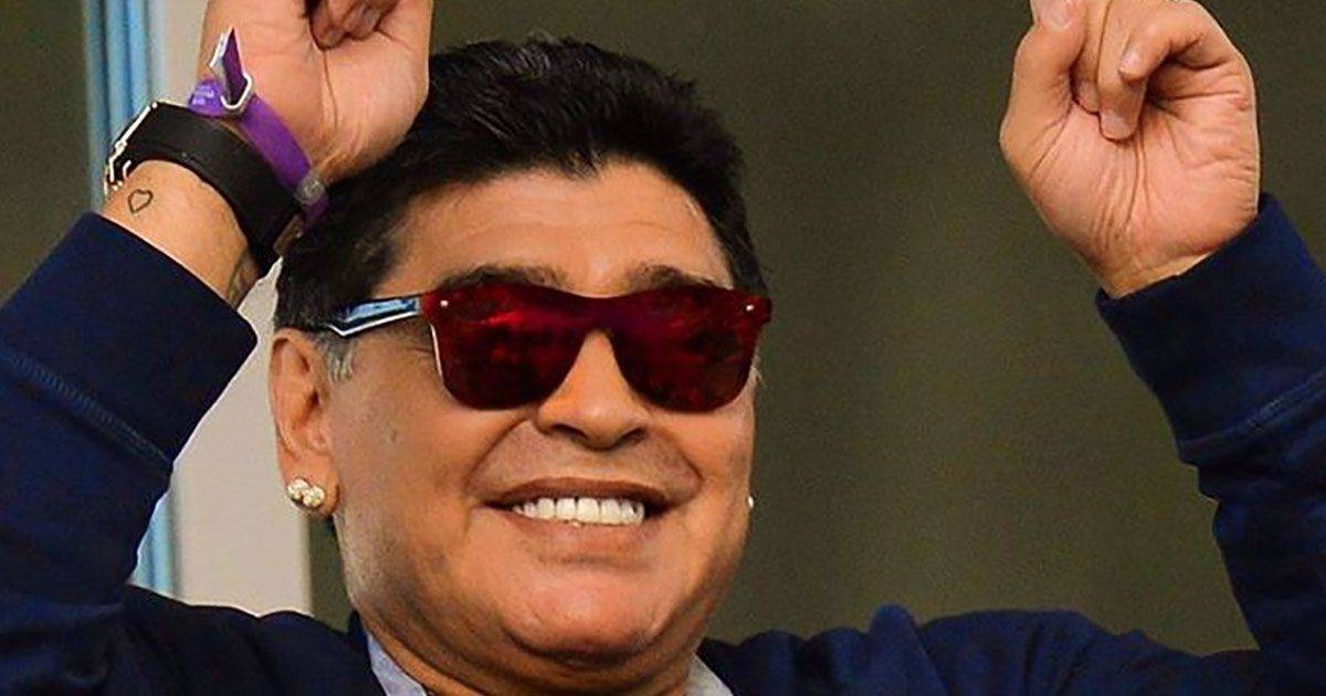 Maradona intervistato mentre  al volante ma  ubriaco e il video diventa virale