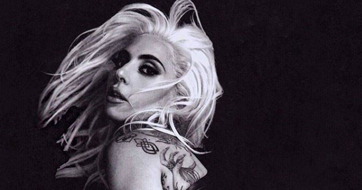 Lady Gaga shock tre scatti di nudo integrale per i fan