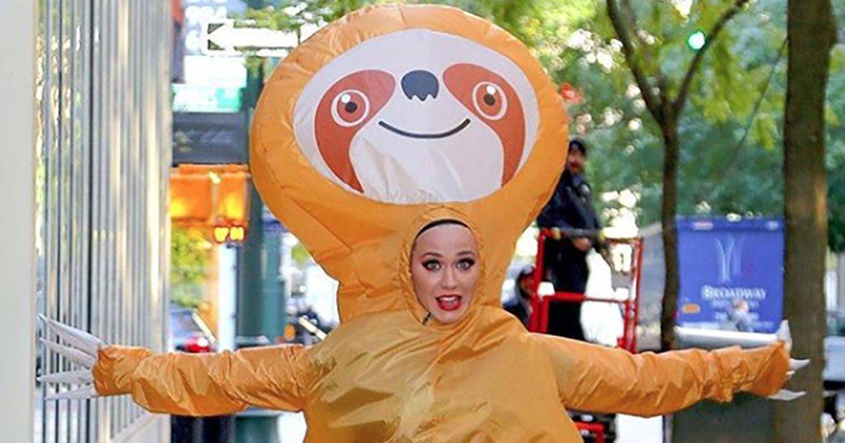 Katy Perry vestita da Bradipo corre per le strade di New York