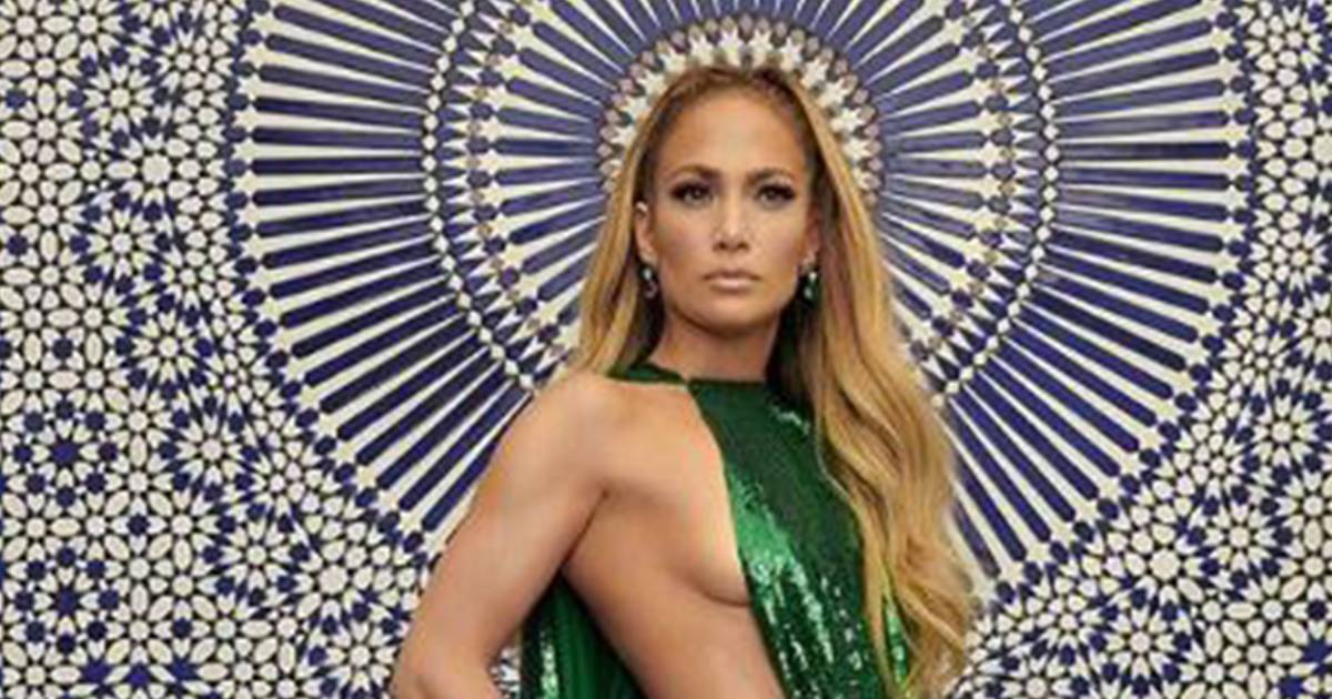 Jennifer Lopez fisico da urlo sotto il vestito griffato