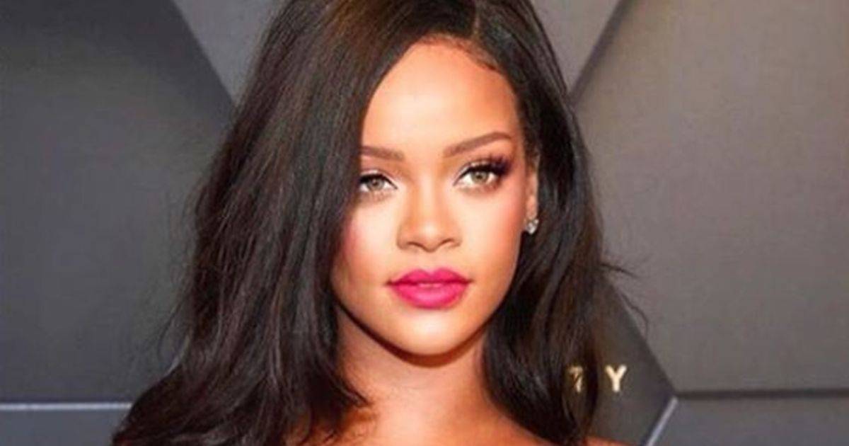 Rihanna in versione sexy per natale