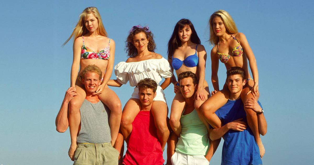 Beverly Hills 90210 la prima foto della nuova stagione
