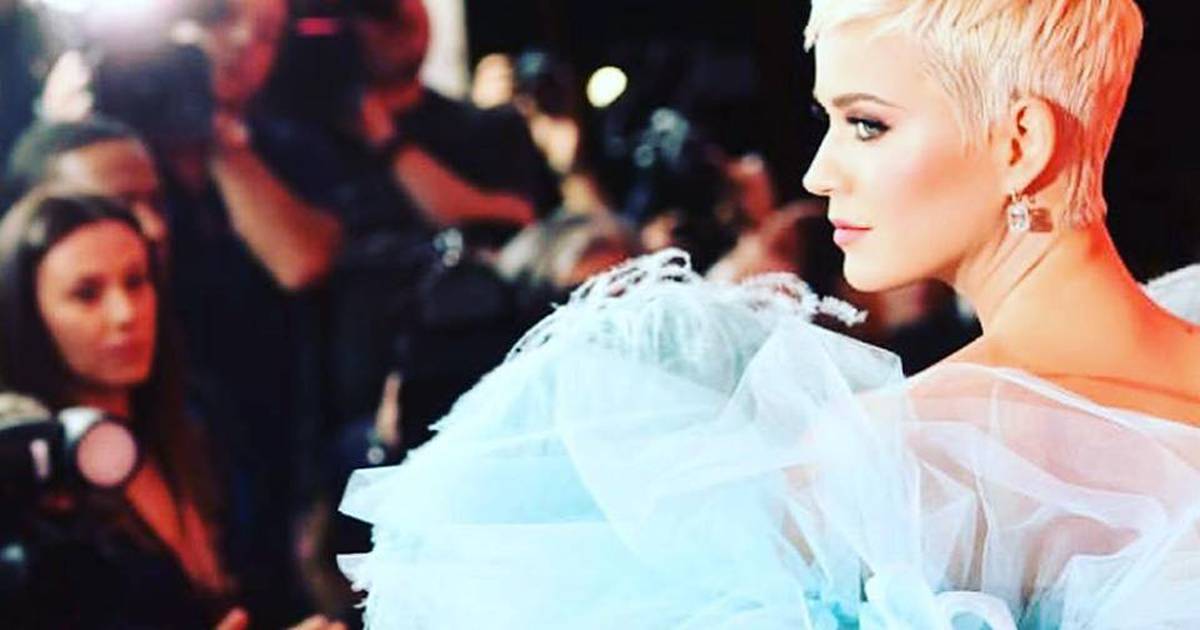 Katy Perry vince all8217asta un appuntamento con il fidanzato Orlando Bloom