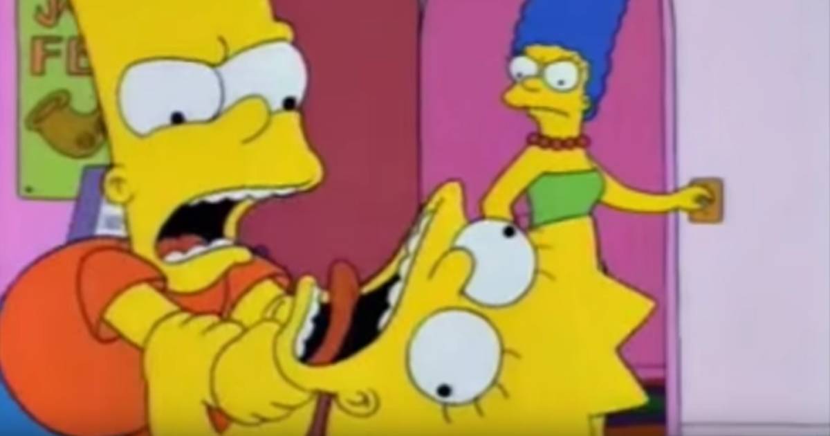 Due wrestler combattono sul ring ispirandosi alle mosse dei Simpson