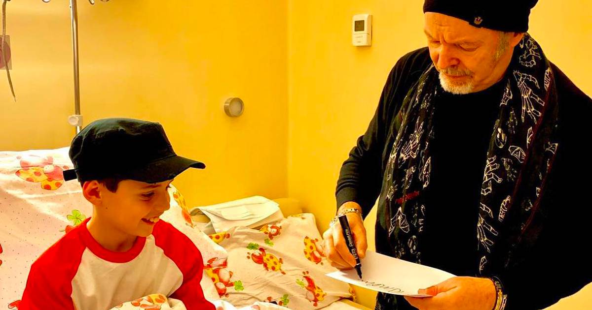 Vasco Rossi ha portato un sorriso ai bambini malati del Rizzoli di Bologna