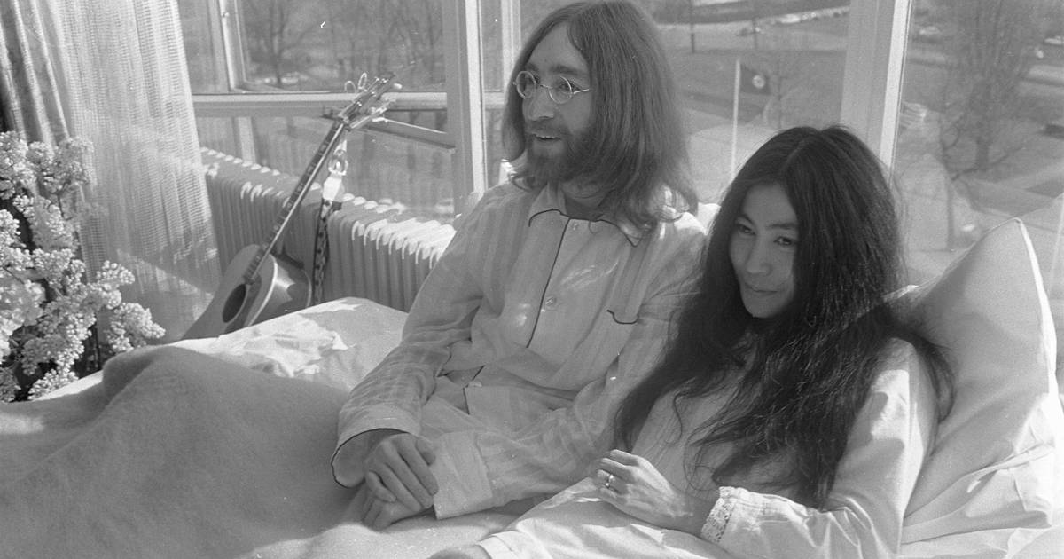 Lo scatto privato di John Lennon postato dal figlio