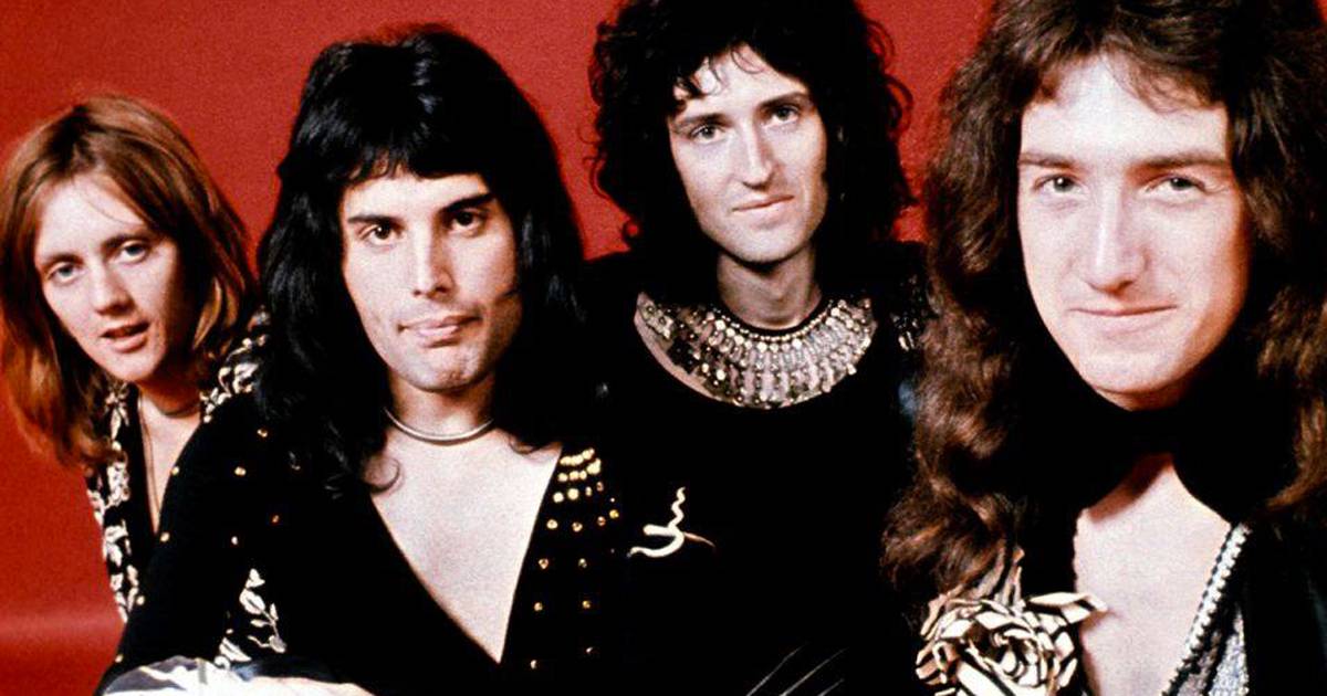 Le guardie di Buckingham Palace suonano Bohemian Rhapsody in omaggio ai Queen
